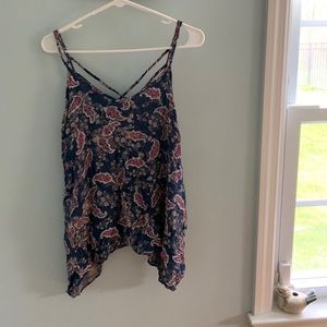 Patterned fillet tank top